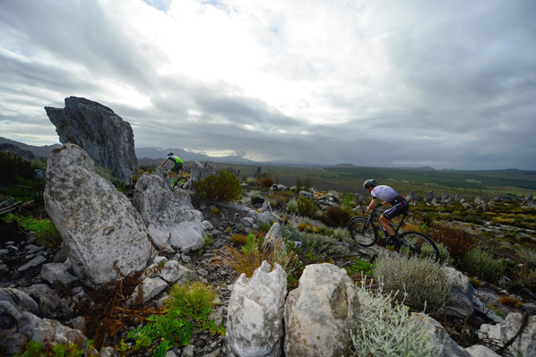 Christoph Sauser hot on the heels of Matthys Beukes in the early stages of the race. Photo: www.zcmc.co.za