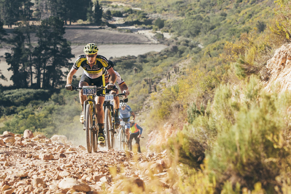 Erik Kleinhans leads the front group up the Sonnop climb during the 2017 Fairview Attakwas Extreme MTB Challenge. He went on to finish fourth overall.Photo: Ewald Sadie/ Fairview Attakwas Extreme MTB Challenge