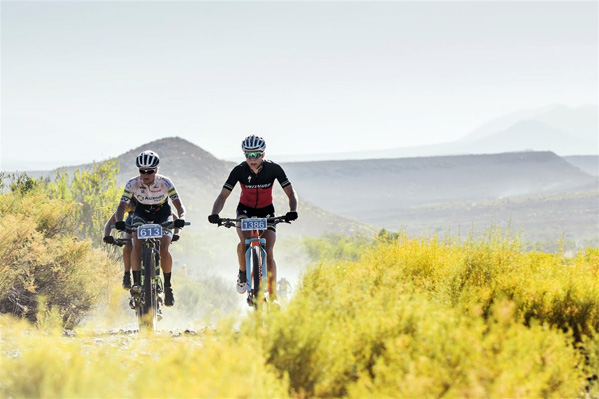 Annika Langvad (right) and Robyn de Groot lead the women’s front pack during the early stages of the Fairview Attakwas Extreme MTB Challenge that took place in South Africa on Saturday. Photo: Ewald Sadie